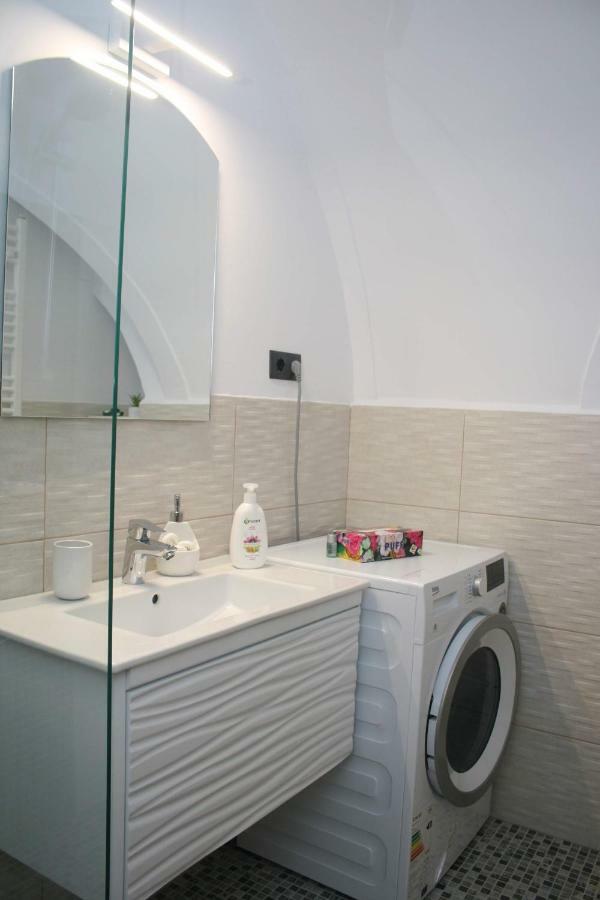 Amedeea'S Apartment ซีบิว ภายนอก รูปภาพ